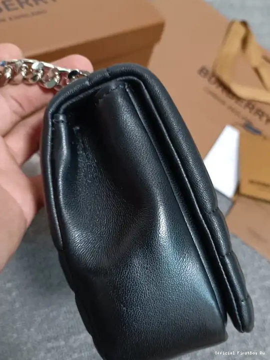 Official FirstBag Ru Small Bag Camera BURBERRY Lola 0513